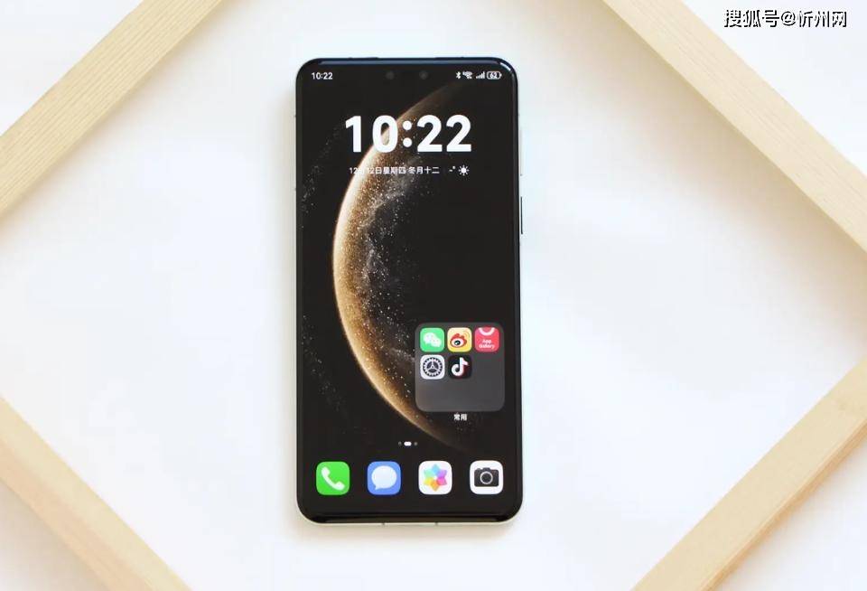 华为还是妥协了，高端旗舰手机Mate 70突降450元，512GB+纯血鸿蒙+红枫影像
