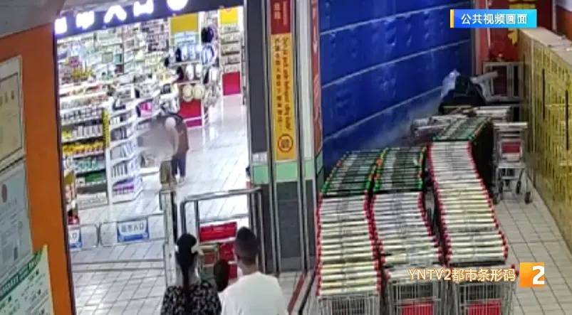 不是段子！爸爸带娃玩自己睡着了！一觉醒来，孩子呢？