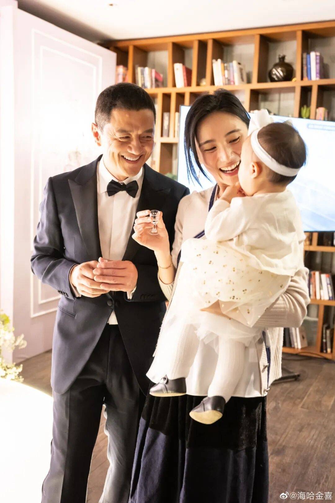 李亚鹏和小19岁海哈金喜离婚被指避债，律师解读：李亚鹏的债务或不受离婚影响